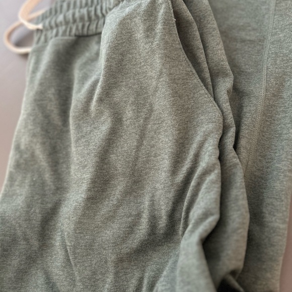 Vuori joggers - Picture 7 of 7